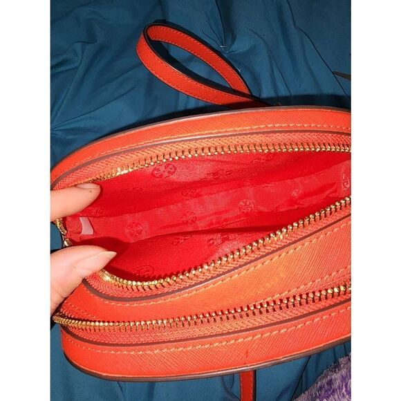 Tory Burch Emerson Camera Bag in Red Samba NWOT - Picture 6 of 8